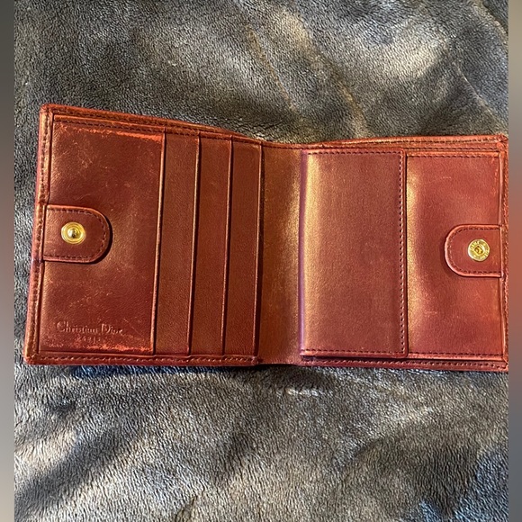 Christian Dior Monogram compact wallet in red - Picture 11 of 15